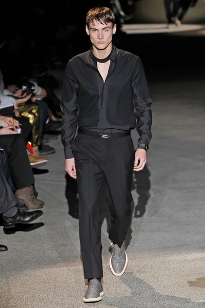 Look 44
